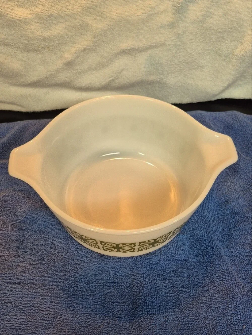 Vintage Pyrex Cinderella round casserole dish With Verde Square Flowers 1 1/2 Qt